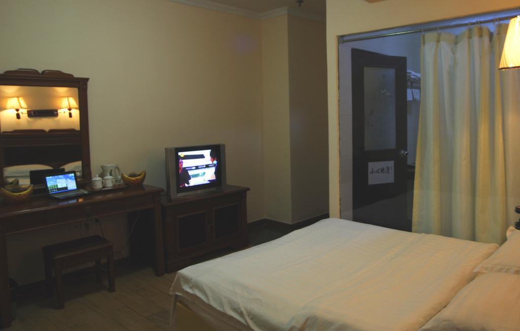 Guangzhou Jingdu Hotel Bilik gambar